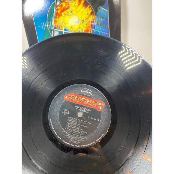 Def Leppard Pyromania (1983) Mercury 810 308-1 M-1 Vinyl Record - Picture 6 of 14